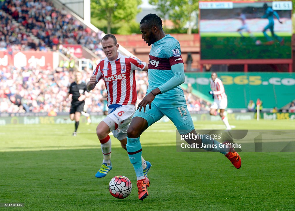 Stoke City v West Ham United - Premier League