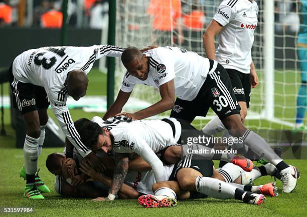 Mario Gomez of Besiktas celebrates his score with his team mates during the Turkish Spor Toto Super Lig soccer match between Besiktas JK and...