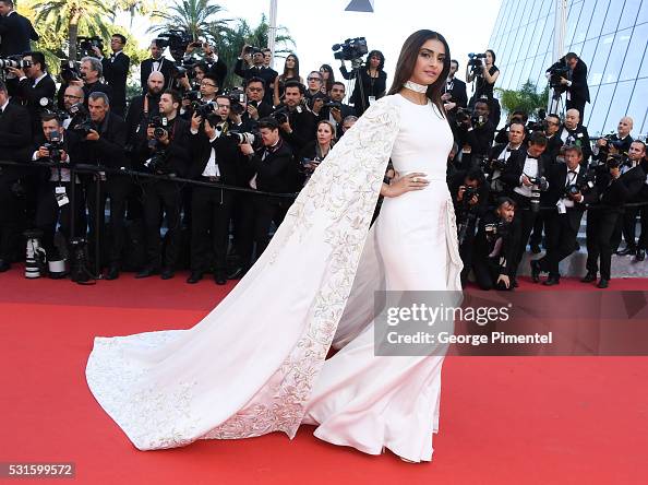 "From The Land Of The Moon (Mal De Pierres)" Red Carpet Arrivals - The 69th Annual Cannes Film Festival "From The Land Of The Moon (Mal De Pierres)" Red Carpet Arrivals - The 69th Annual Cannes Film Festival