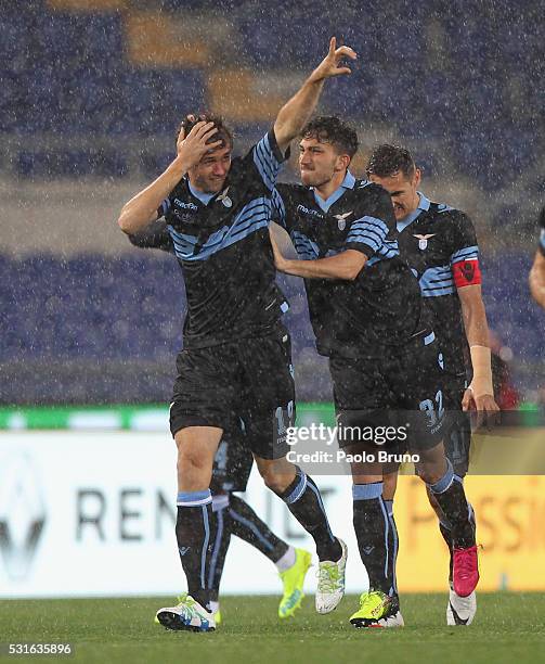 Senad Lulic celebrates with his teammates of SS Lazio after scoring the opening goal during the Serie A match between SS Lazio and ACF Fiorentina at...