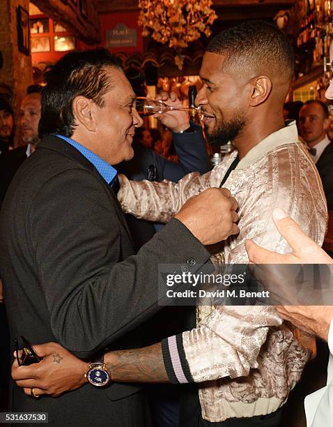 Roberto Duran and Usher Raymond attend a star-studded dinner hosted by DEAN & DELUCA, Harvey Weinstein & Charles Finch to celebrate Robert De Niro in...