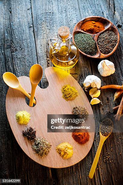 art der gewürzen - kunst und handwerkserzeugnis stock-fotos und bilder