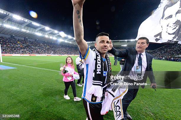 Antonio Di Natale of Udinese Calcio say hello to the fans after their last games the Serie A match between Udinese Calcio and Carpi FC at Stadio...