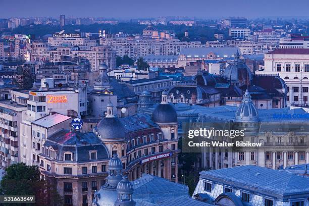 romania, bucharest, exterior - bucarest photos et images de collection
