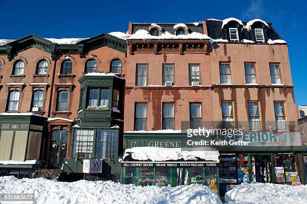winter in nyc - new york bodega stock pictures, royalty-free photos & images