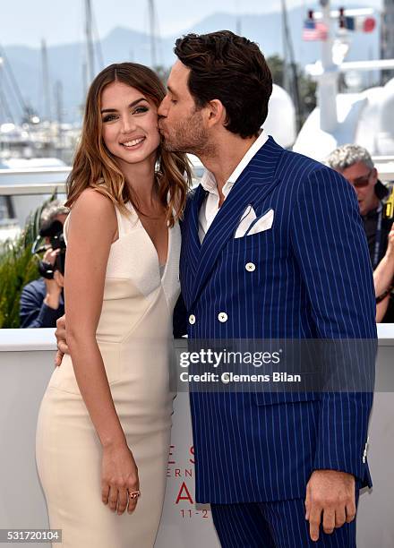 Ana de Armas and Edgar Ramirez attend the "Hands Of Stone" photocall during the 69th annual Cannes Film Festival at the Palais des Festivals on May...