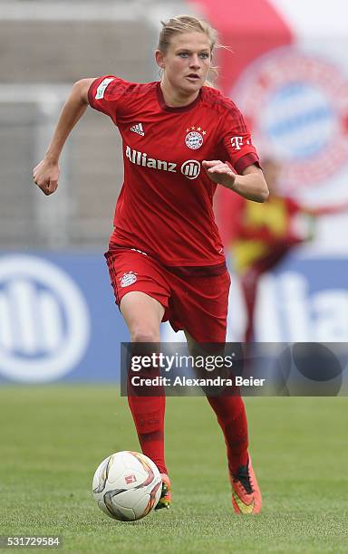 Carina Wenninger of Bayern Muenchen kicks the ball during the women Bundesliga match between FC Bayern Muenchen and 1899 Hoffenheim at Stadion an der...