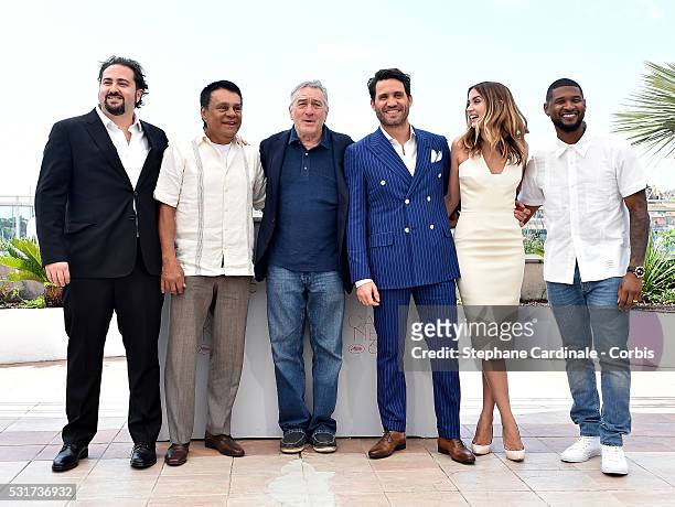 Director Jonathan Jakubowicz, boxer Roberto Duran, actors Robert De Niro, Edgar Ramirez, Ana de Armas and Usher attend the "Hands Of Stone" Photocal...