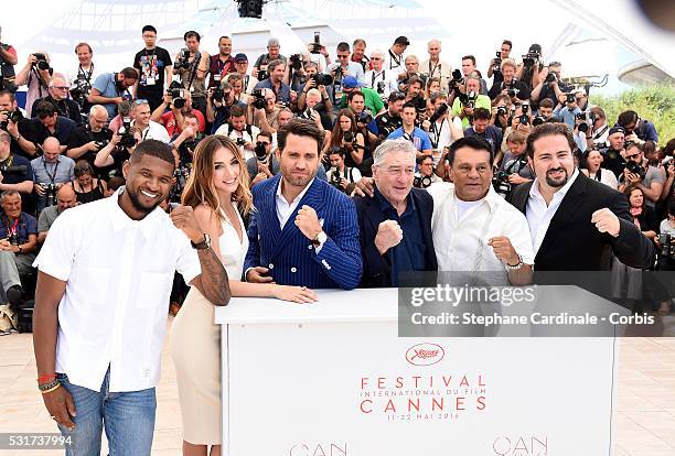 Actors Usher, Ana de Armas, Edgar Ramirez, Robert De Niro, Roberto Duran and director Jonathan Jakubowicz attend the "Hands Of Stone" Photocal during...