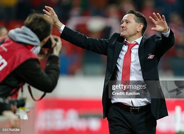 Head coach Dmitri Alenichev of FC Spartak Moscow gestures during the Russian Premier League match between FC Spartak Moscow and FC Terek Grozny at...