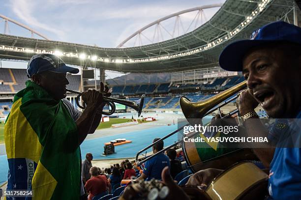 Cheer Instruments 469 La Ibero Stadium Stock Photos, High-Res Pictures, and Images ...