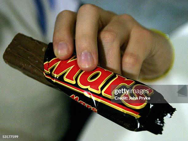 Mars bar is seen on July 1, 2005 in Sydney, Australia. Snickers and Mars Bars were withdrawn from sale in the Australian state of New South Wales...