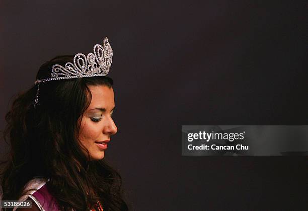 Miss Greece Nikoletta Ralli wears a crown after winning the Miss Tourism Queen International 2005 Final on July 2, 2005 in Hangzhou, Zhejiang...
