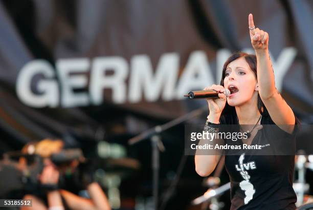 Stefanie Kloss of the German band Silbermond performs at the Live8 concert July 2, 2005 in central Berlin. The free concert is one of ten...