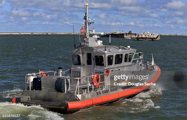 high speed police boat - patrol boat stock pictures, royalty-free photos & images
