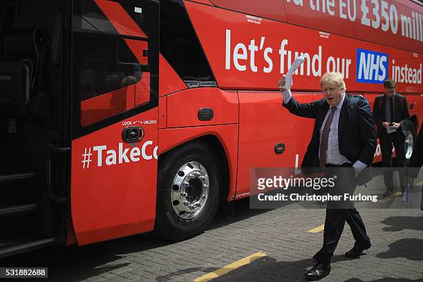 Boris Johnson MParrives in Stafford to board the Vote Leave, Brexit Battle Bus on May 17, 20016 in Stafford, England. Boris Johnson and the Vote...