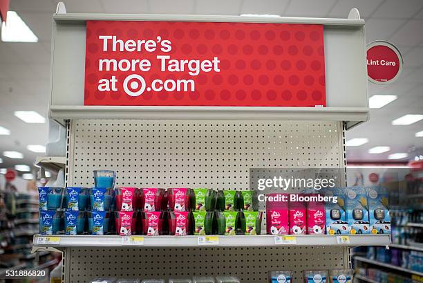 Above Target Photos and Premium High Res Pictures - Getty Images
