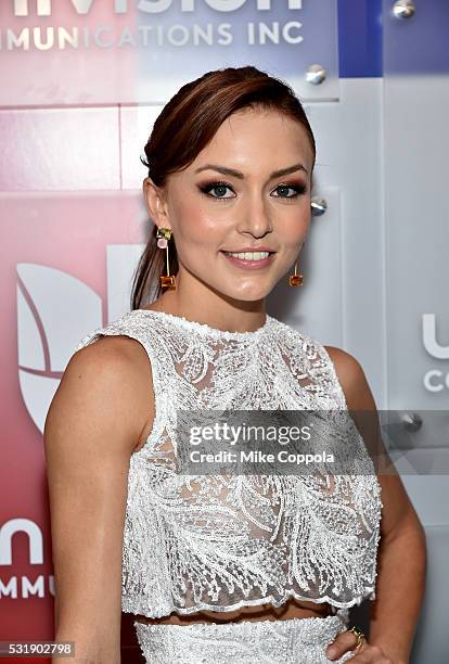 Actress Angelique Boyer attends Univision's 2016 Upfront Red Carpet at Gotham Hall on May 17, 2016 in New York City.