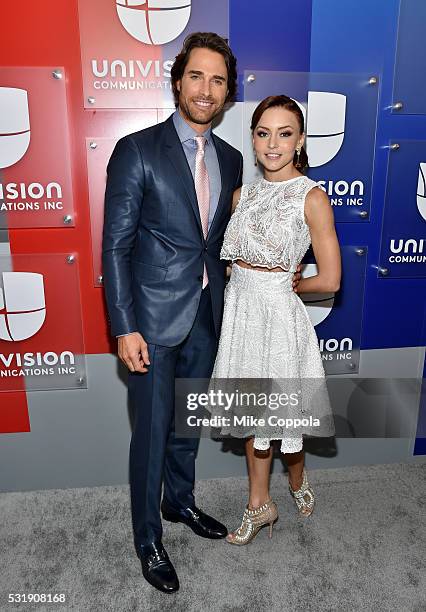 Actors Sebastian Rulli and Angelique Boyer attend Univision's 2016 Upfront Red Carpet at Gotham Hall on May 17, 2016 in New York City.