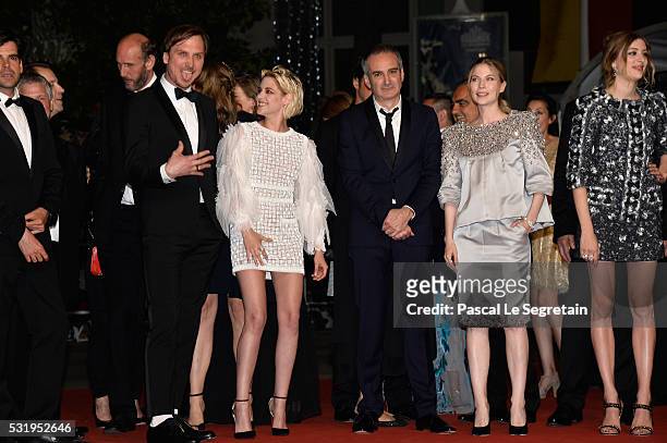Actor Lars Eidinger, actress Kristen Stewart, Director Olivier Assayas, actress Nora von Waldstatten and actress Sigrid Bouaziz attend the "Personal...
