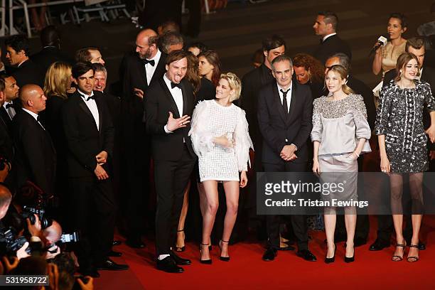 Actor Lars Eidinger, actress Kristen Stewart, director Olivier Assayas, actress Nora von Waldstaetten and actress Sigrid Bouaziz attend the "Personal...