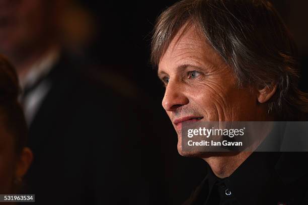 Actor Viggo Mortensen poses as he arrives for the screening of the film "Captain Fantastic" ahead of the "Personal Shopper" premiere during the 69th...