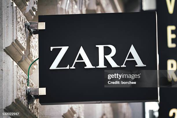 zara sinalização de viena - zara brand name imagens e fotografias de stock