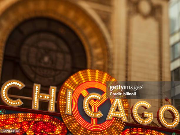 noches fotografía del teatro de chicago y señal - teatro chicago fotografías e imágenes de stock
