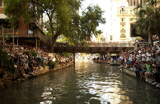 Over 300,000 San Antonians crowd the River Walk in celebration of the San Antonio Spurs 2005 NBA Championship June 25, 2005 at the San Antonio River...
