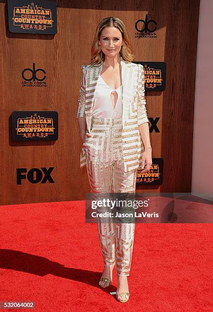 Singer Jennifer Nettles attends the 2016 American Country Countdown Awards at The Forum on May 01, 2016 in Inglewood, California.