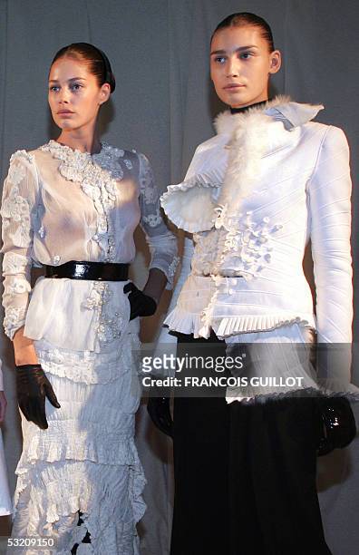 Models present creations by Italian designer Riccardo Tisci for Givenchy during the Autumn/Winter 2005-06 Haute Couture collections, 07 July 2005 in...