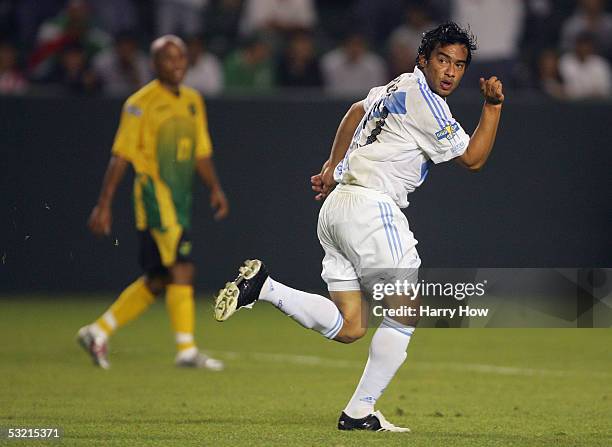 Carlos Ruiz Soccer Player Photos and Premium High Res Pictures Getty