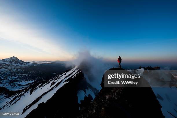 mountain top - mountain peak climb stock pictures, royalty-free photos & images