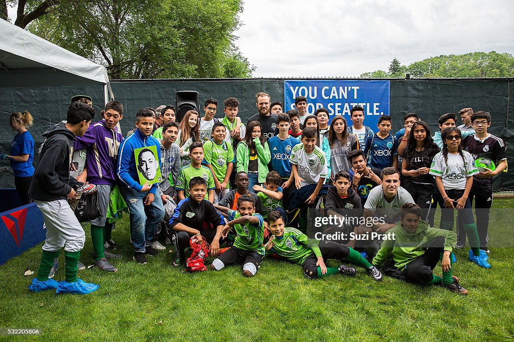 Goalkeeper Stefan Frei, Seattle Sounders FC And Delta Team-Up To Design First Piece Of “The Fabric Of Sounders FC” Community Project With Local Art Students And Fans