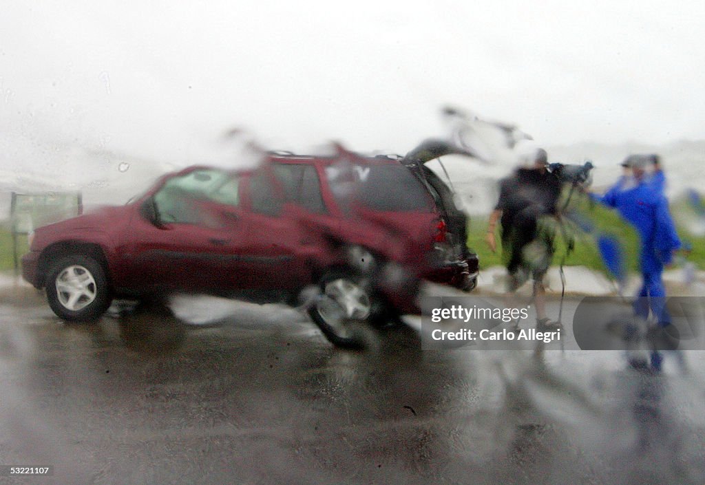 Hurricane Dennis Approaches U.S. Gulf Coast