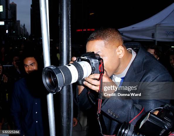 Will Smith joins the photo pit during the VH1 "Dear Mama" taping at
