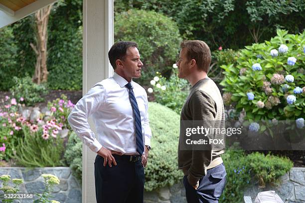 Tim DeKay and Rob Kazinsky in the "One More Notch" episode of SECOND CHANCE airing Thursday, Jan. 20 on FOX.