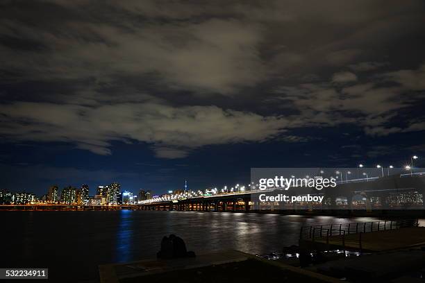 night view of mapo bridge - mapo bridge stock pictures, royalty-free photos & images