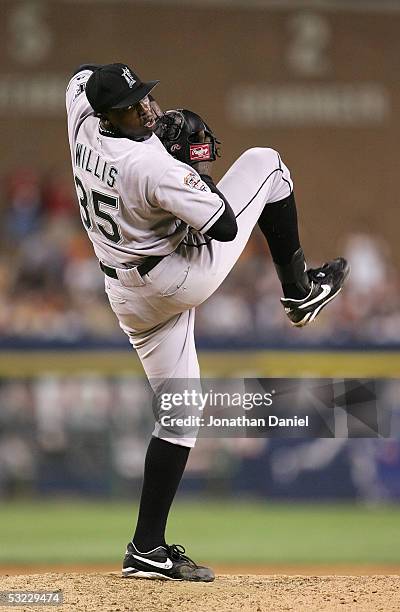 National League All-Star pitcher Dontrelle Willis of the Florida Marlins delivers a pitch during the sixth inning of the 76th Major League Baseball...