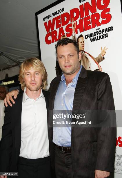 Actors Owen Wilson and Vince Vaughn attend the premiere of "Wedding Crashers" at the Ziegfeld Theatre July 13, 2005 in New York City.