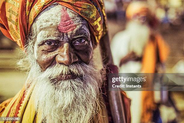 varanasi sadhu - religiöst yrke bildbanksfoton och bilder