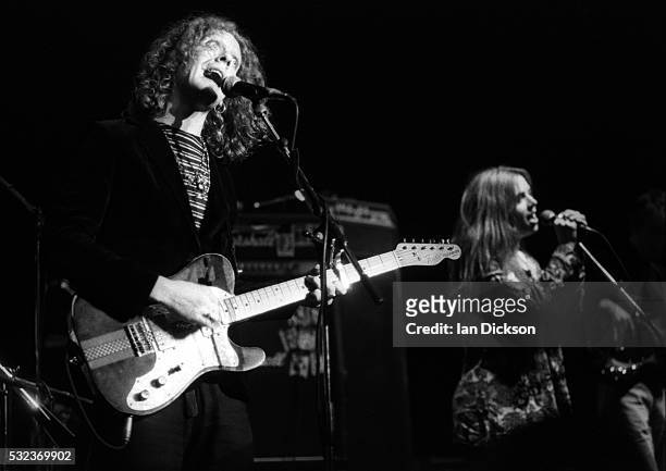 Glen Hansard and Noreen O'Donnell of The Frames performing on stage at the Town & Country Club, London, United Kingdom, 1992.
