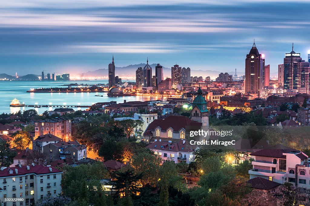 Qingdao Night Cityscape Flowing Cloud