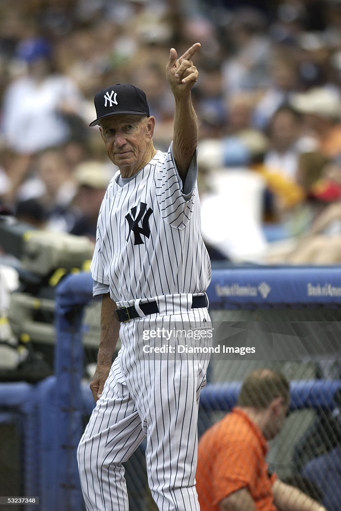 Old Timers Day - Cleveland Indians v New York Yankees