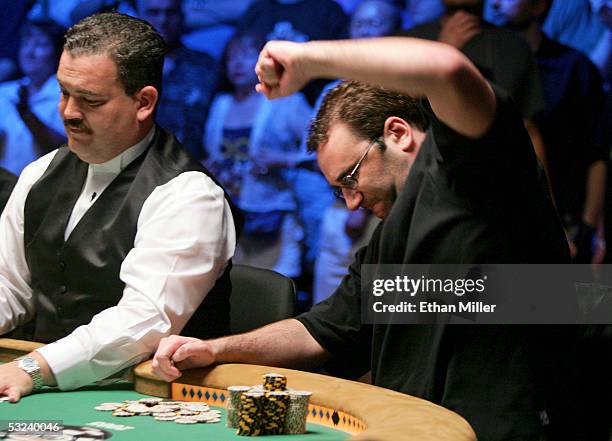 Table Knocking 160 Knocking Table Stock Photos, High-Res Pictures, and Images - Getty ...