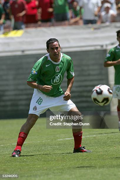 Aaron Padilla of Mexico prepares to receive the ball against Guatemala during the CONCACAF Gold Cup game on July 10, 2005 at the Los Angeles Memorial...