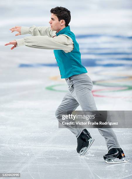 Javier Raya 119 Javier Raya Photos & High Res Pictures - Getty Images