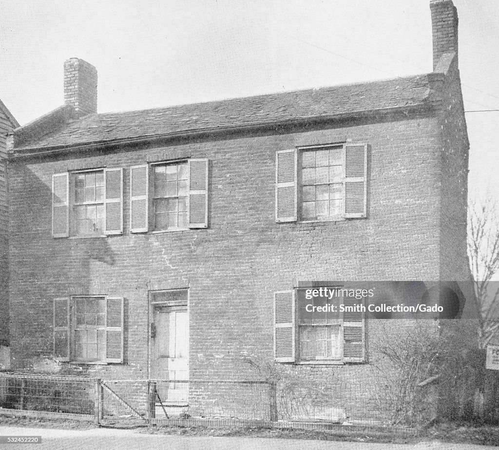 Lewis Robards' Slave Quarters