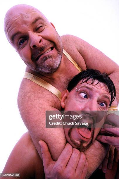 wrestling headlock - prender a cabeça imagens e fotografias de stock