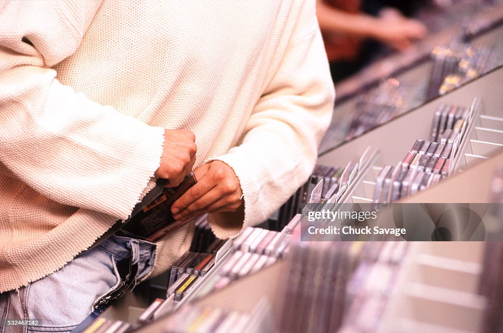 Shoplifter in action